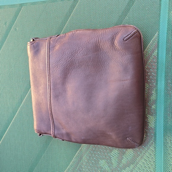 Coach 9592 - Picture 2 of 12